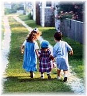 20071113212800-three-20kids-20walking.jpg